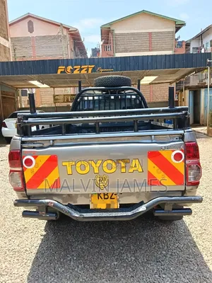 Toyota Hilux 2008 Ivory