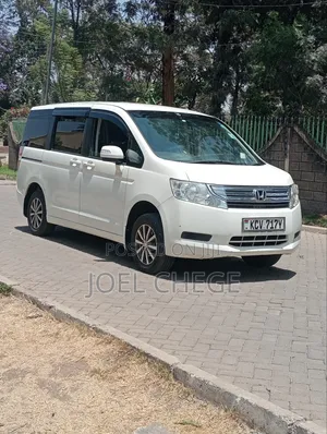Honda Stepwgn 2012 White