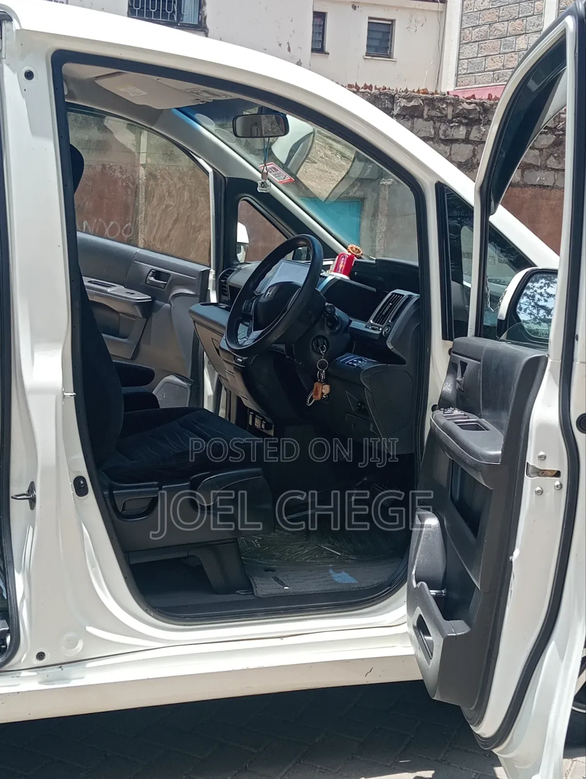 Honda Stepwgn 2012 White