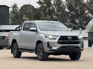 Toyota Hilux 2020 Silver
