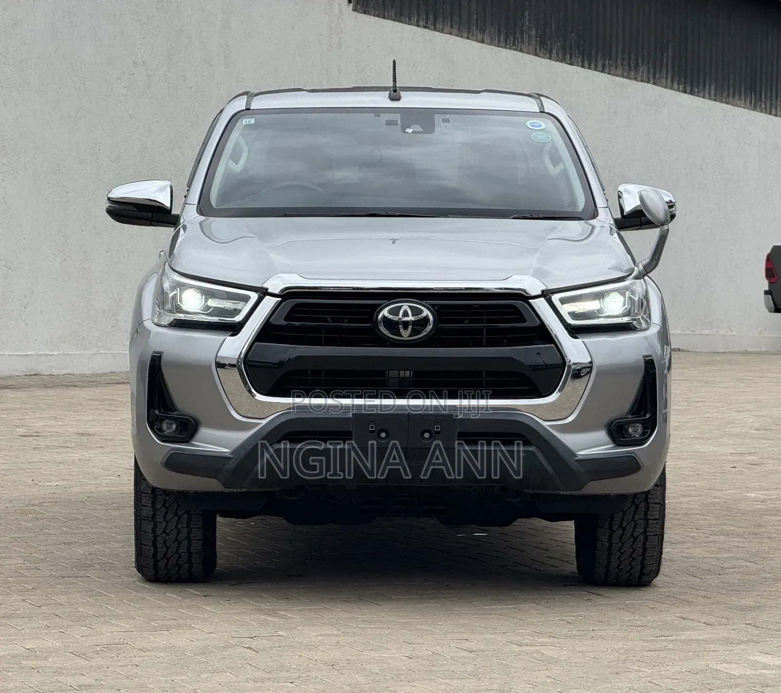 Toyota Hilux 2020 Silver