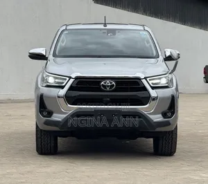 Toyota Hilux 2020 Silver