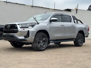 Toyota Hilux 2020 Silver