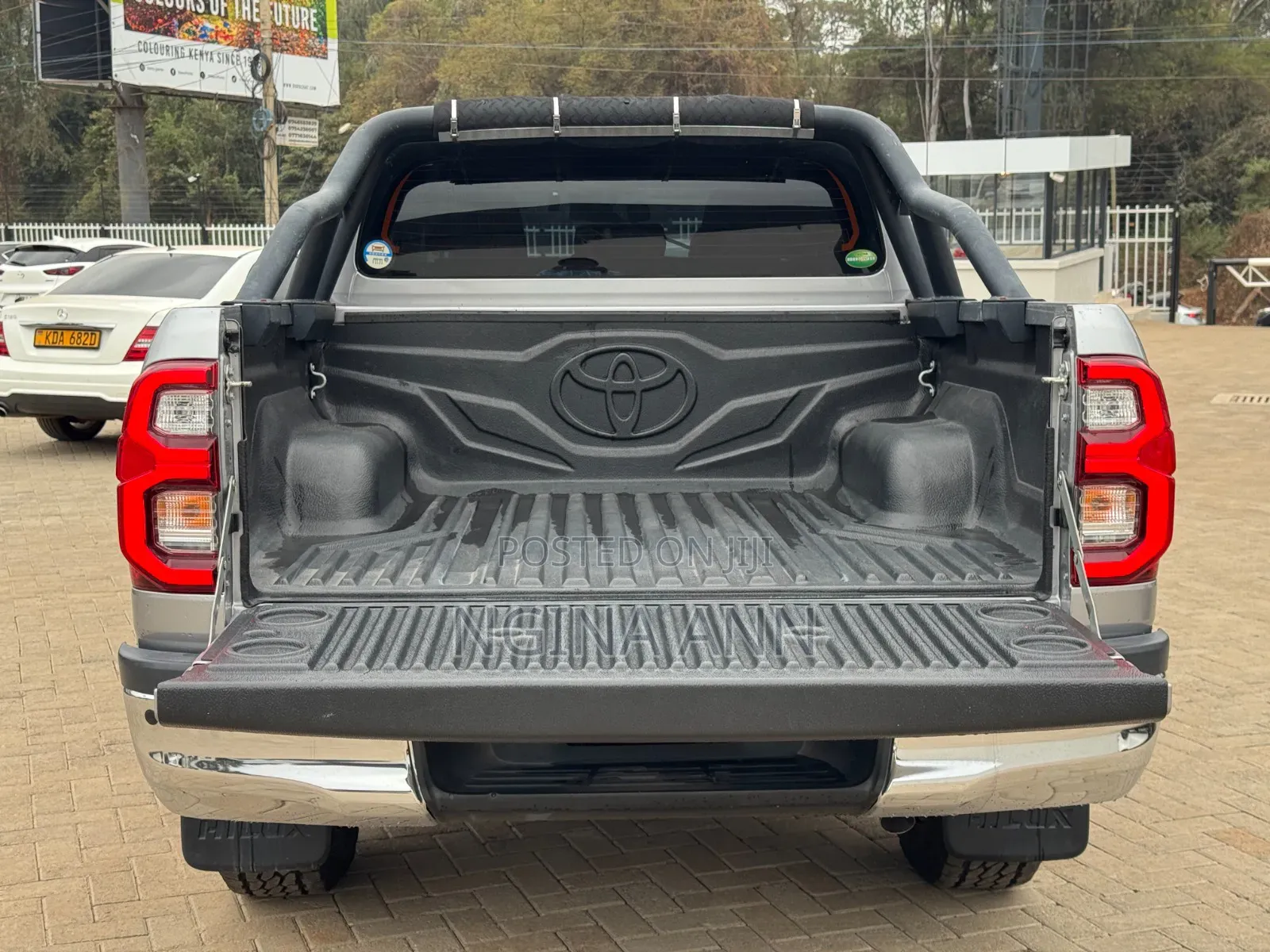 Toyota Hilux 2020 Silver
