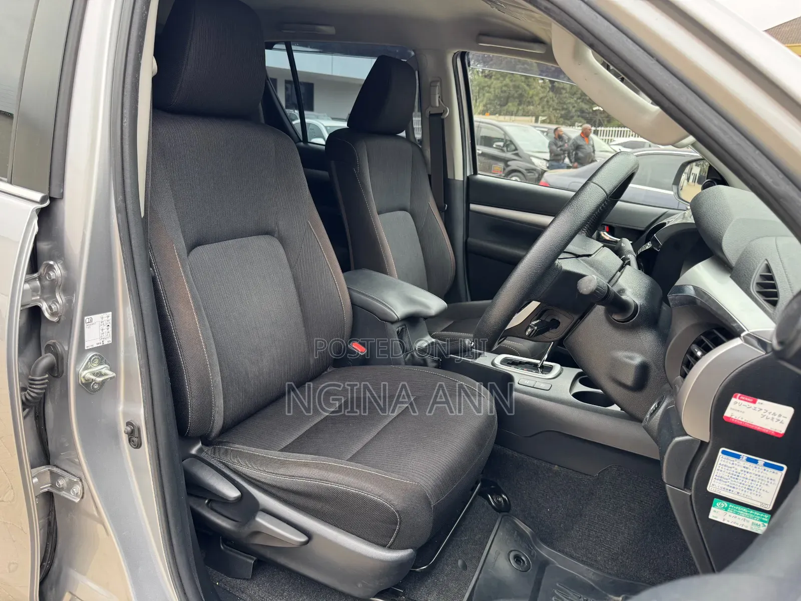 Toyota Hilux 2020 Silver
