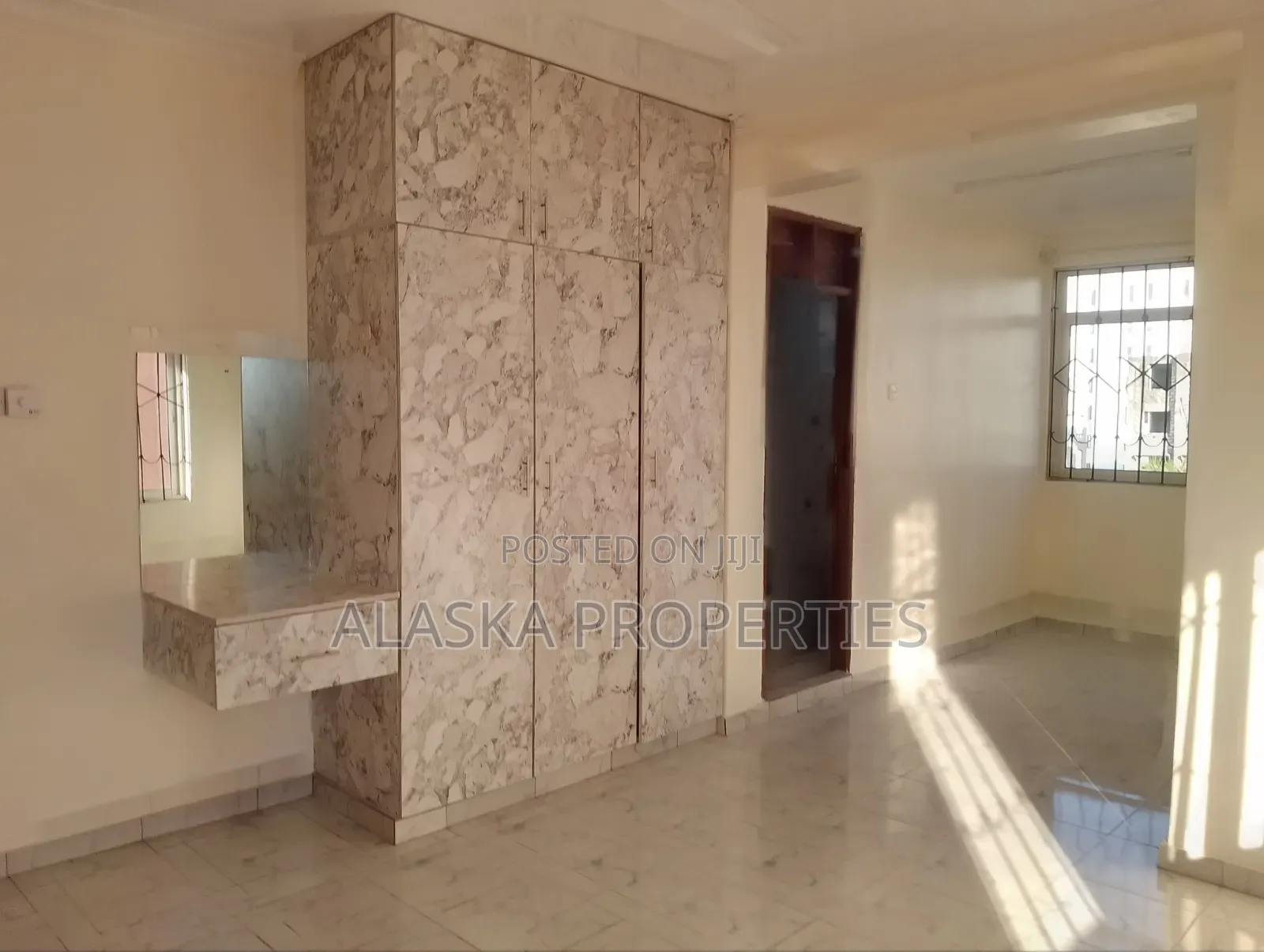 3bdrm Apartment in Mogadishu Estate, Nyali Mkomani for rent