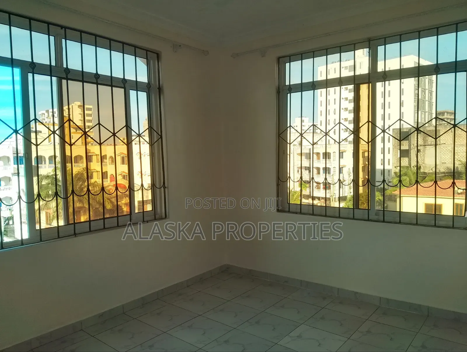 3bdrm Apartment in Mogadishu Estate, Nyali Mkomani for rent