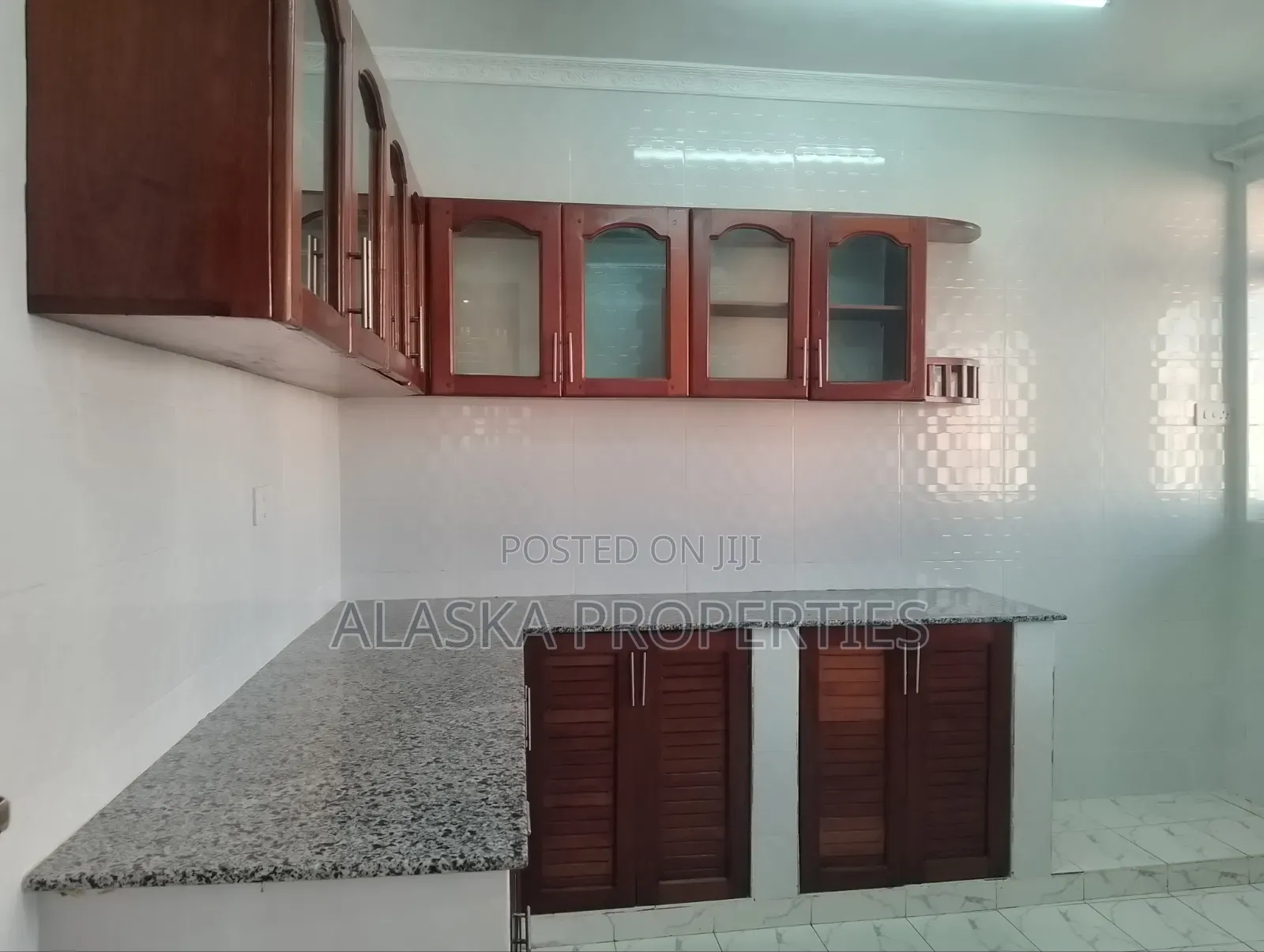 3bdrm Apartment in Mogadishu Estate, Nyali Mkomani for rent