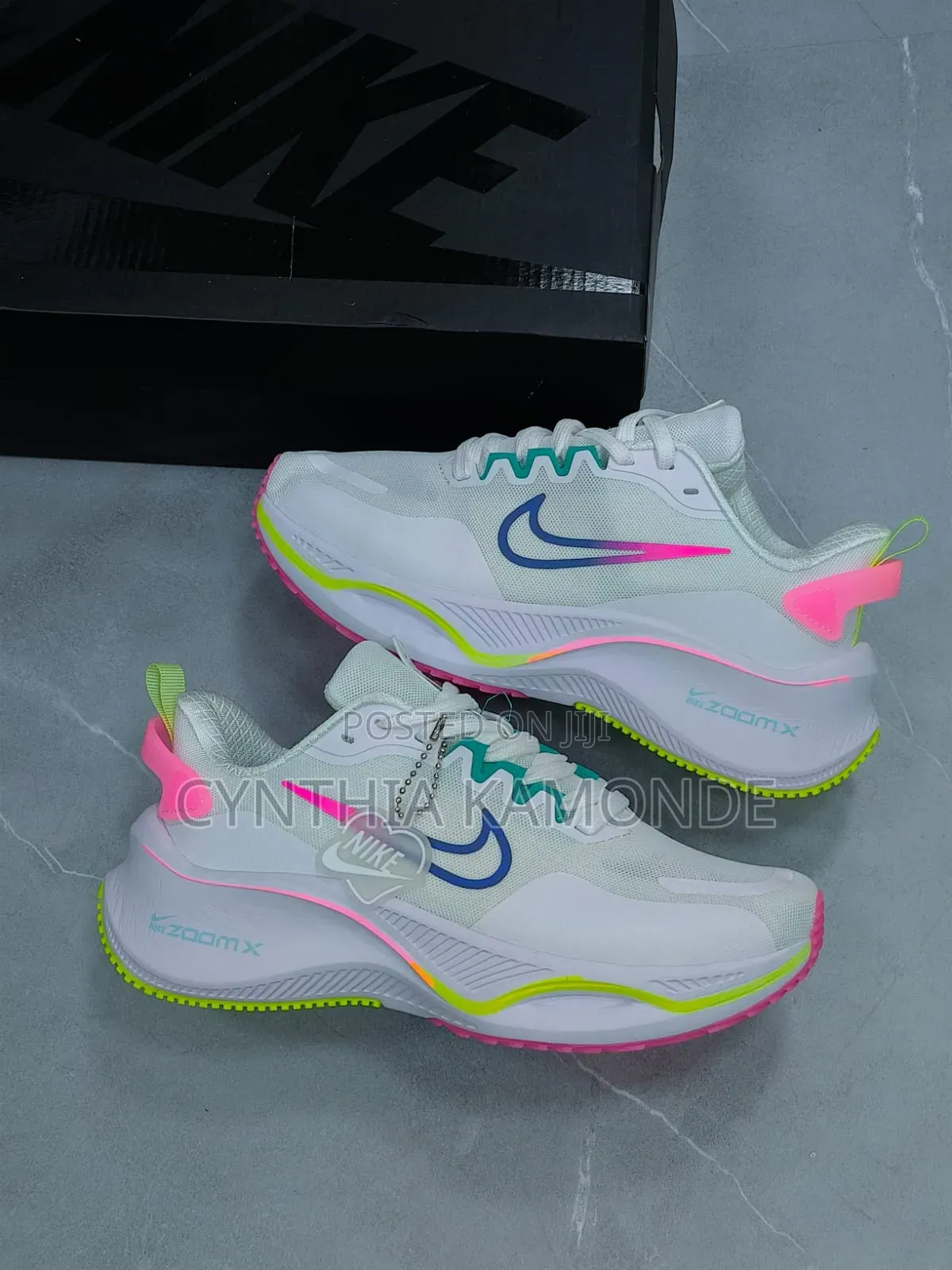 Zoom X Ladies Sneakers