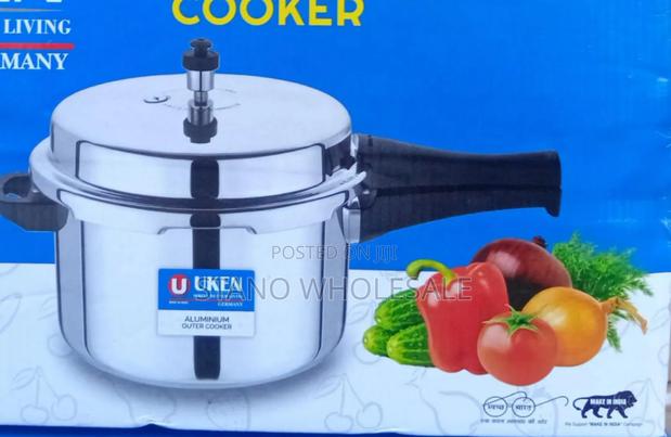 2 Handle 7.5l Pressure Cooker - main view