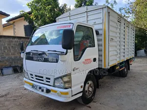 Isuzu NKR 2015