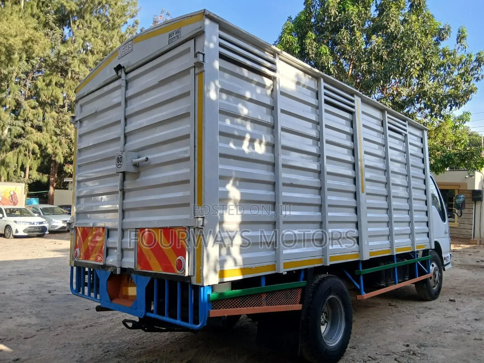 Isuzu NKR 2015