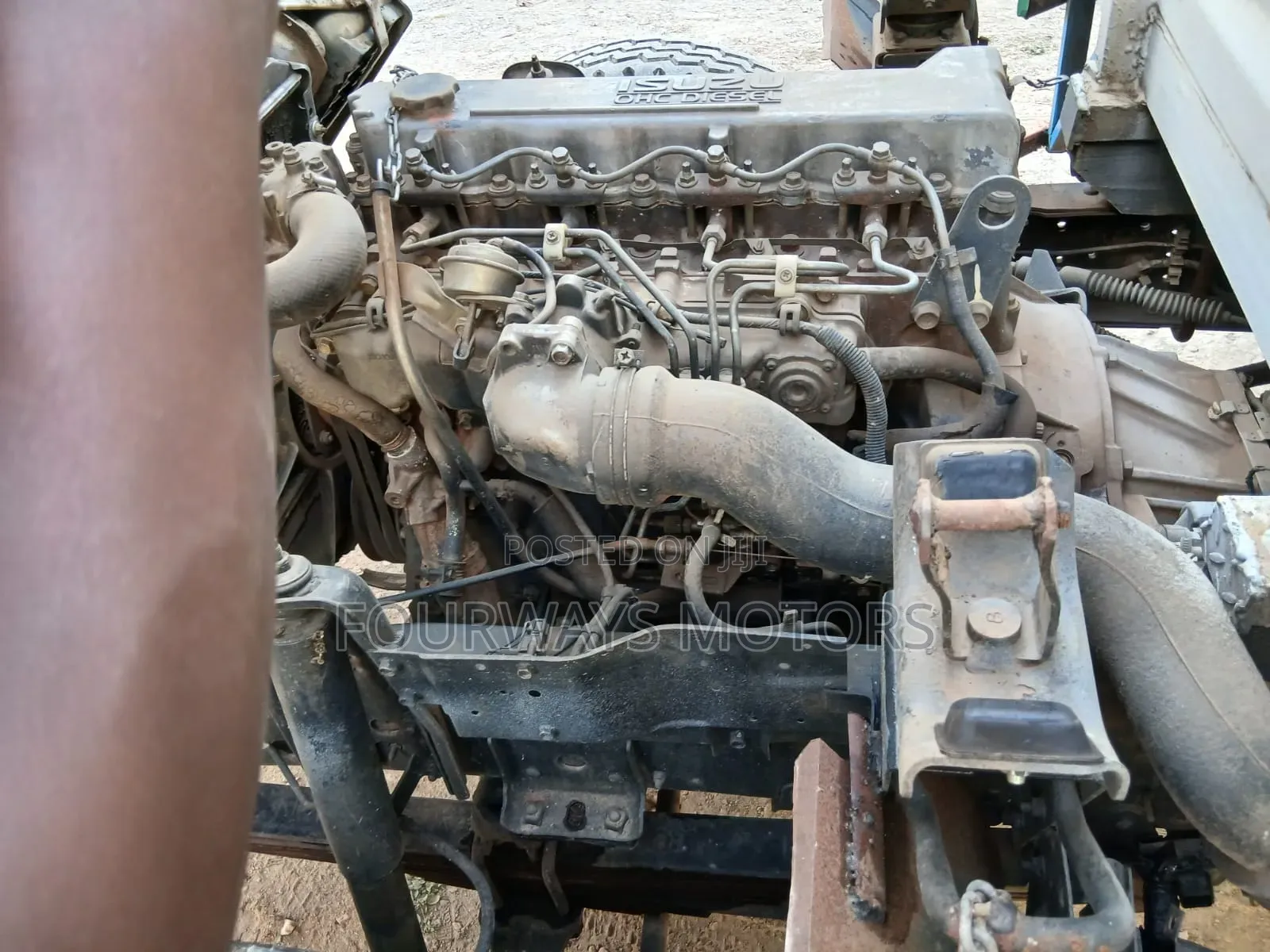 Isuzu NKR 2015