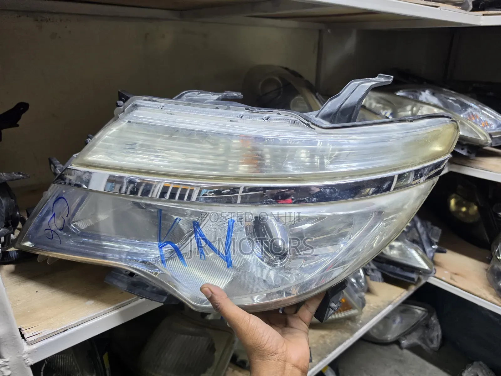 Serena C26 Headlights With Chrome