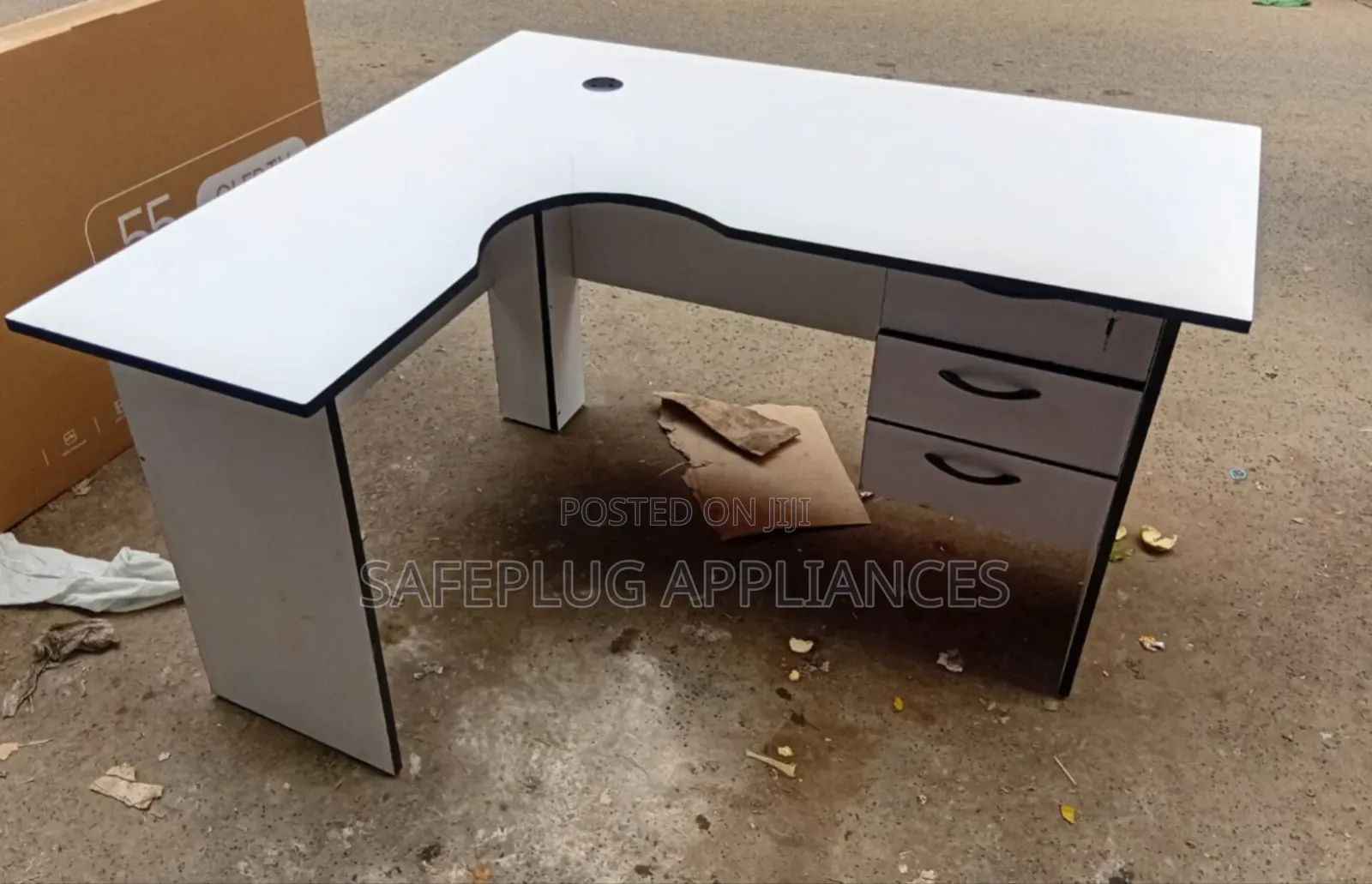 Modern 1.2M L-Shaped Office Desk