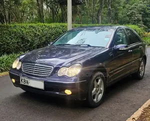Mercedes-Benz C200 2003 Black