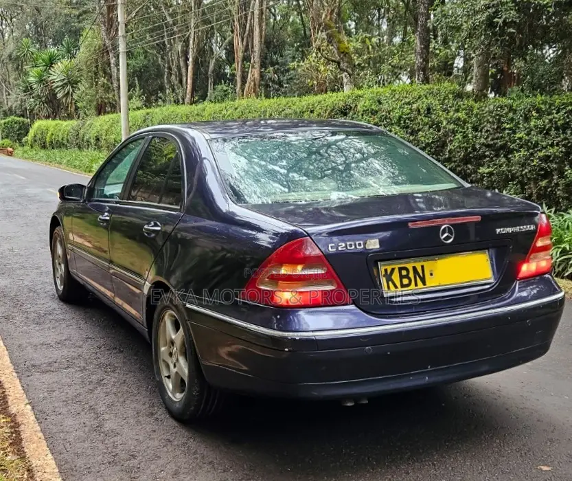 Mercedes-Benz C200 2003 Black