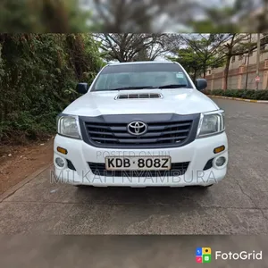 Toyota Hilux 2014 White