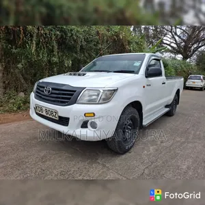 Toyota Hilux 2014 White