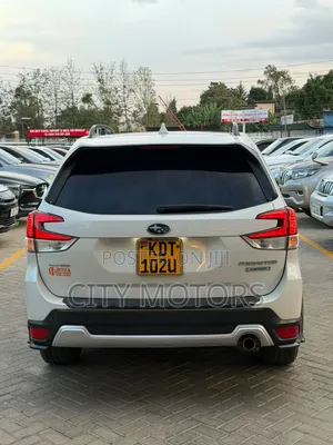 Subaru Forester 2.0XT Touring AWD 2018 White