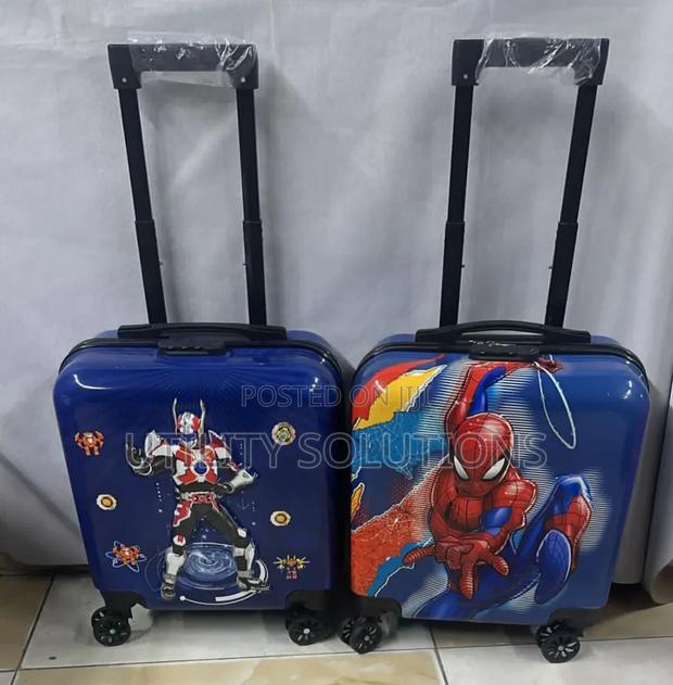 Kids Hard-Shell Suitcase Design,lightweight With Wheelsand Pull Handle - thumbnail 2