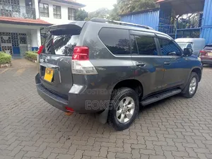 Toyota Land Cruiser Prado 2.7 i 2012 Gray