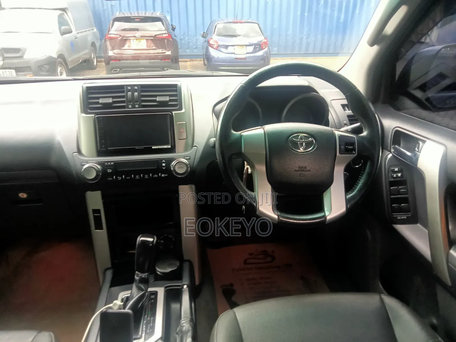 Toyota Land Cruiser Prado 2.7 i 2012 Gray