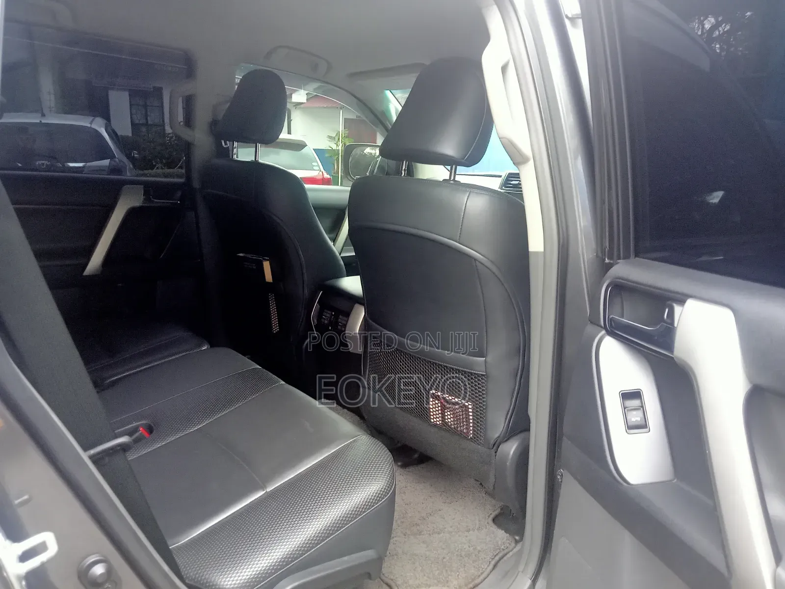 Toyota Land Cruiser Prado 2.7 i 2012 Gray