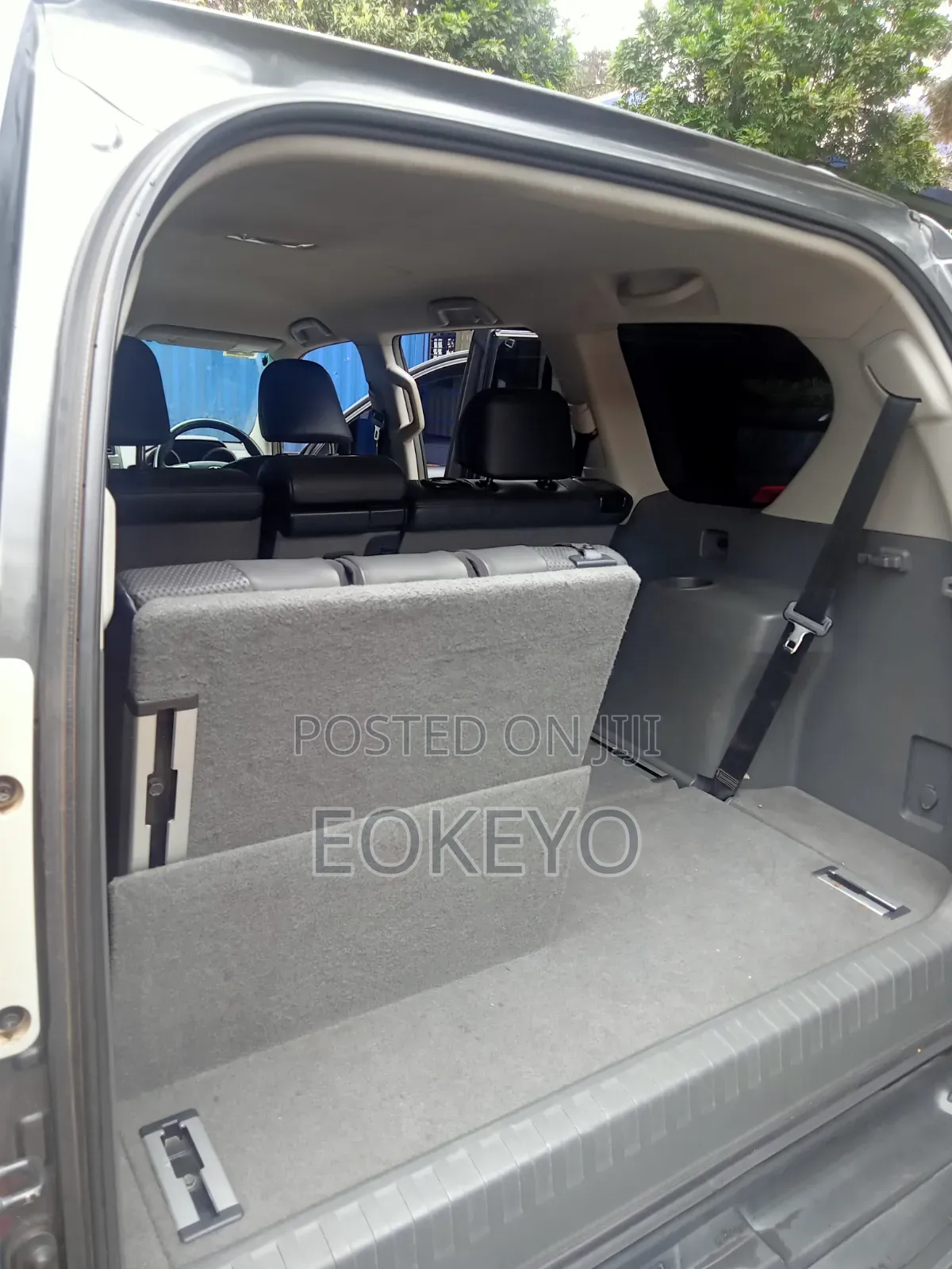 Toyota Land Cruiser Prado 2.7 i 2012 Gray
