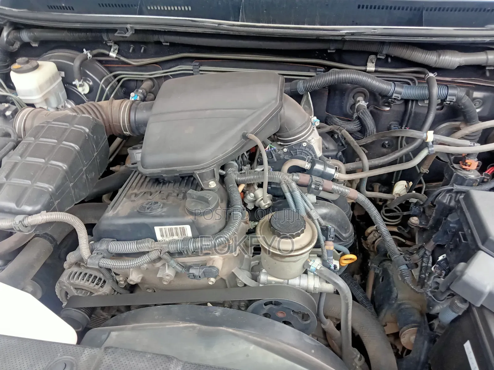 Toyota Land Cruiser Prado 2.7 i 2012 Gray