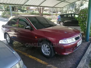 Mitsubishi Lancer 2000 Red