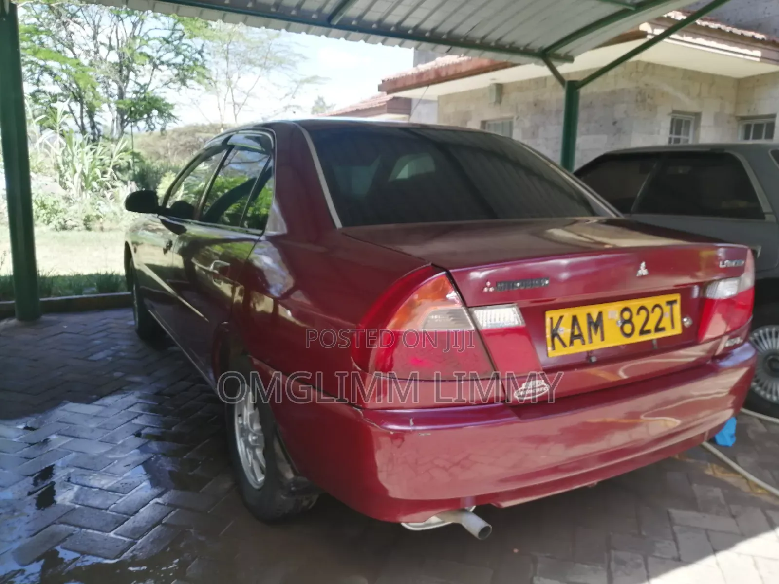 Mitsubishi Lancer 2000 Red