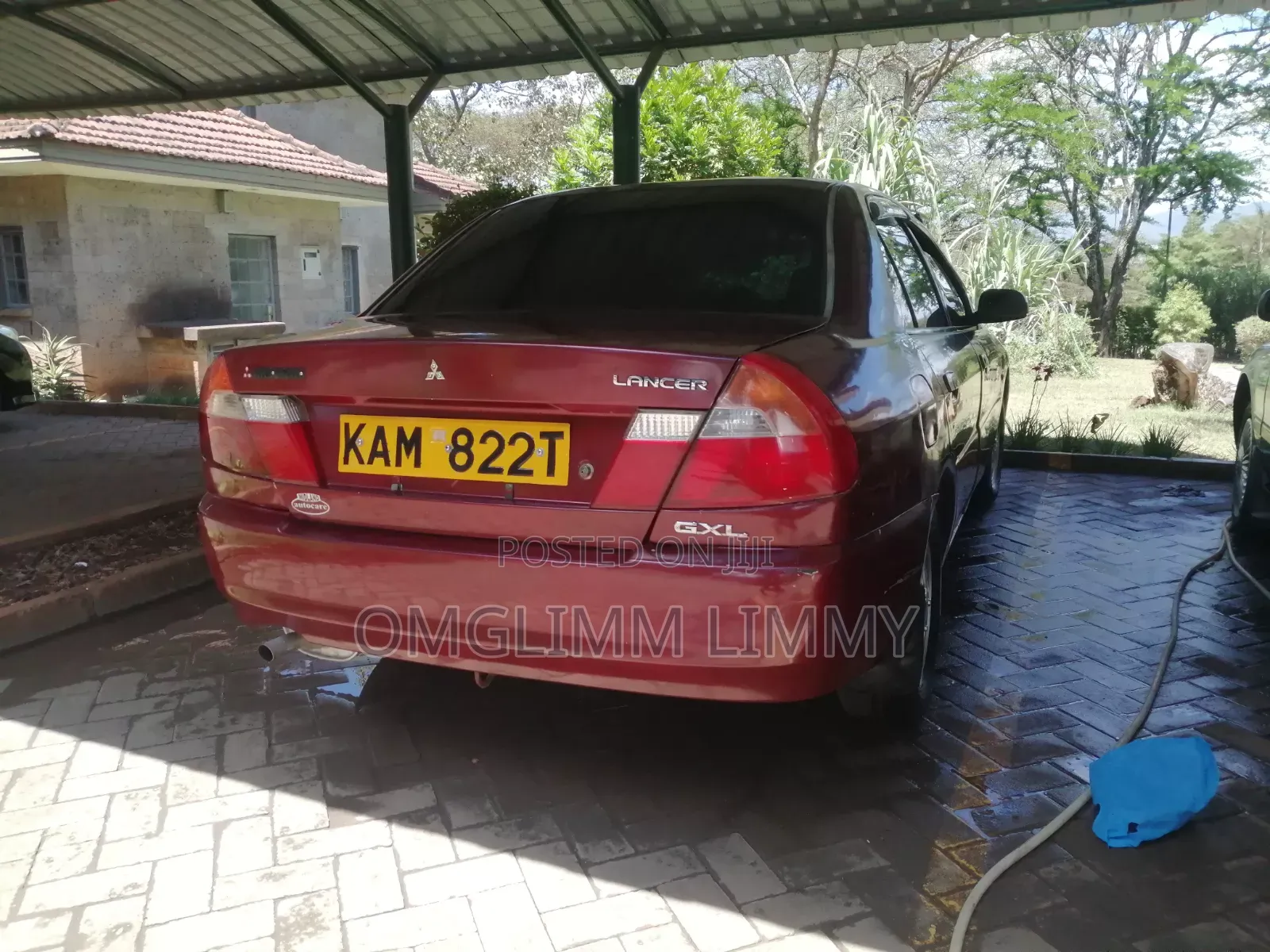 Mitsubishi Lancer 2000 Red