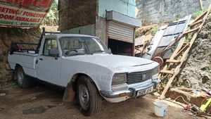 Peugeot 504 1985 Off white