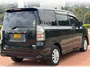 Toyota Voxy 2011 Black