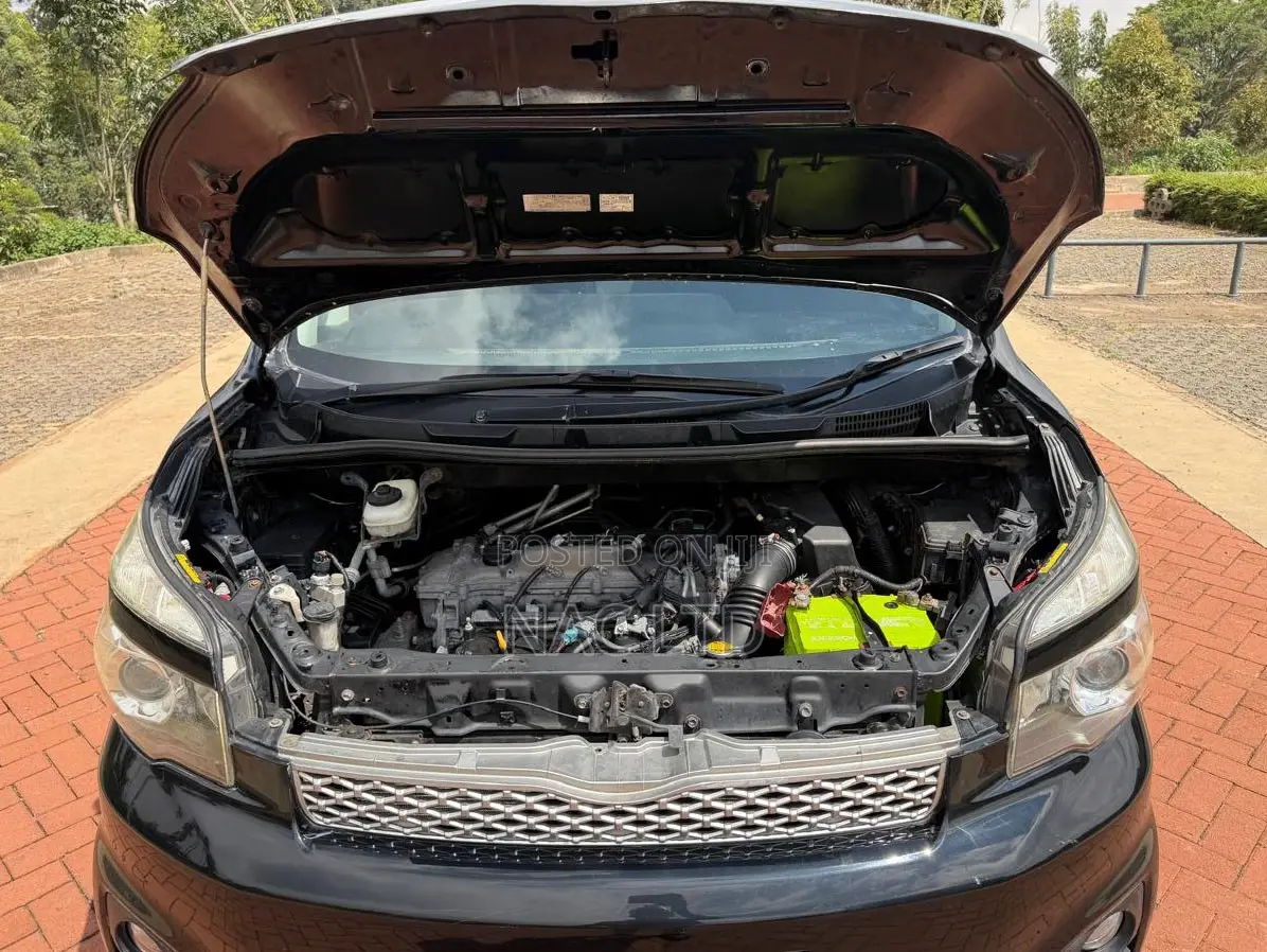 Toyota Voxy 2011 Black