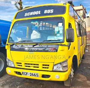 Isuzu NQR 2015 Yellow