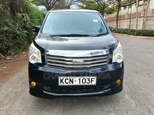Toyota Noah 2010 Black