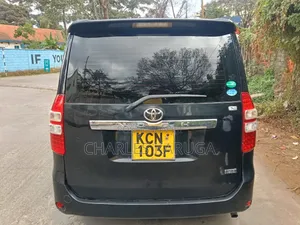 Toyota Noah 2010 Black