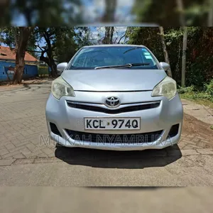 Toyota Ractis 2011 Silver