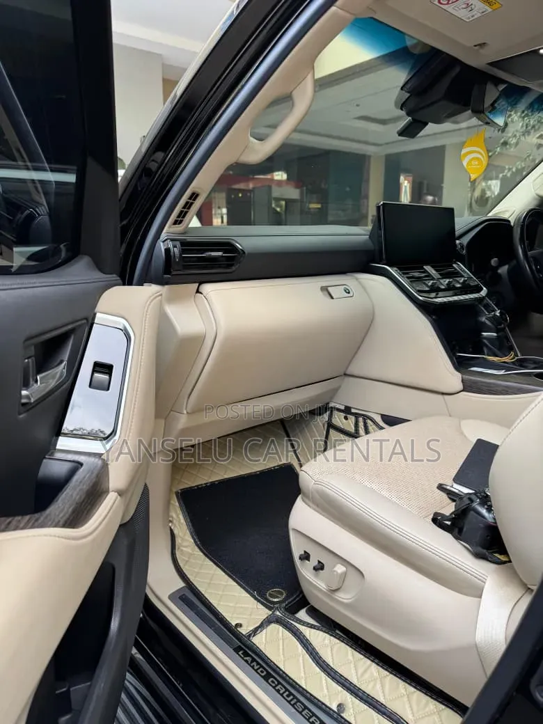 Landcruiser LC300 for Hire(Chauffeured)