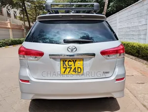 Toyota Wish 2013 Silver