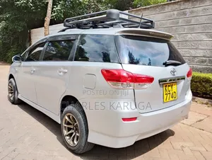 Toyota Wish 2013 Silver