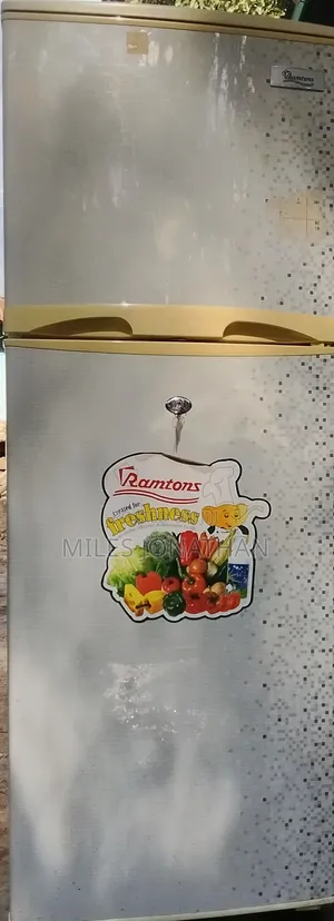 Ramtons Rf/171 Fridge - 128l / Double Door