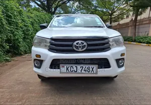 Toyota Hilux 2016 White