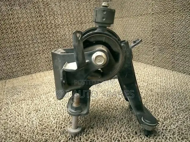 Toyota Rumion Engine Mount.