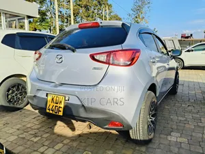 Mazda Demio 2018 Silver