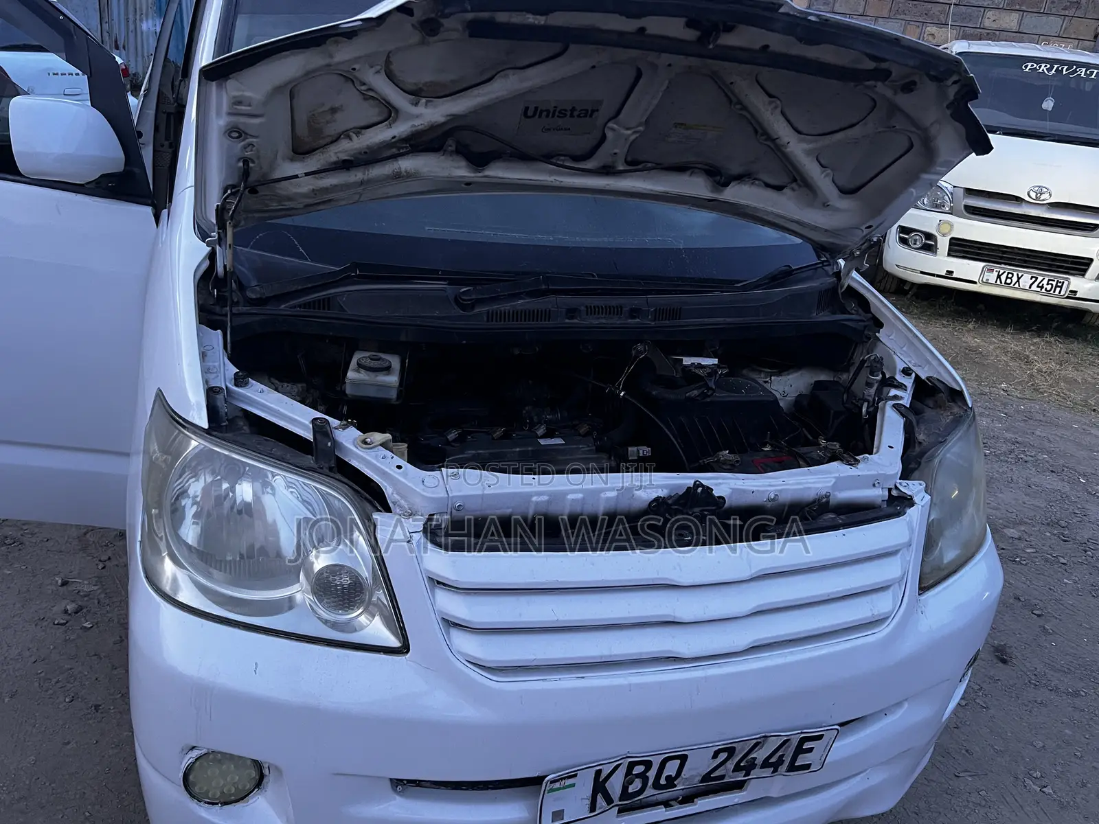Toyota Noah 2.0 FWD (8 Seater) 2006 White
