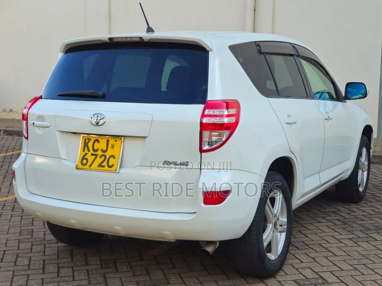 Toyota RAV4 2009 White