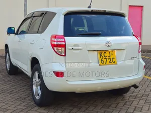 Toyota RAV4 2009 White
